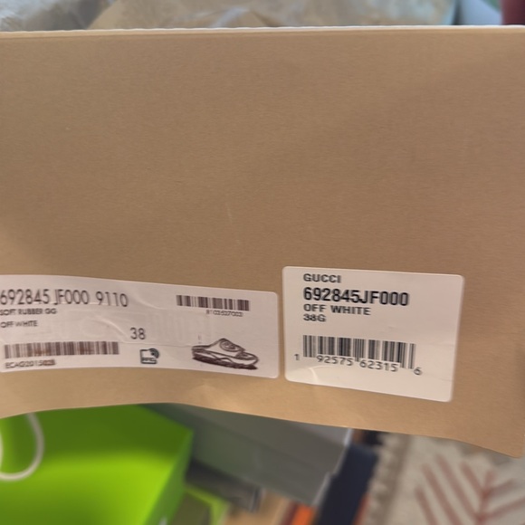 Gucci WOMEN'S SLIDE SANDAL WITH INTERLOCKING G, size 38. Gently worn! - Picture 10 of 11